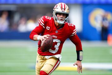 With a score of 113, San Francisco 49ers QB Brock Purdy was the NFL Passer Rating leading for 2023 (minimum 1,000 passing yards). 