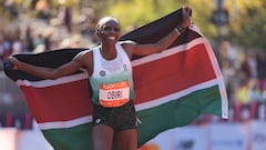 How much money did Benson Kipruto and Hellen Obiri get for winning the New York City Marathon?