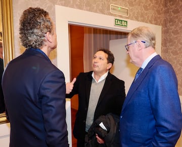 Ramón Martínez, con Jorge Valdano y Eusebio Sacristán.
Photogenic/Miguel Ángel Santos