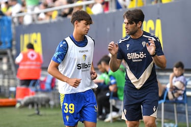 Ismael ?lvarez, del juvenil a debutar con el primer equipo del C¨¢diz