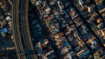 BUENOS AIRES, ARGENTINA - MAY 26: Aerial view of the 31 slum also known as Father Carlos Mugica neighborhood on May 26, 2020 in Buenos Aires, Argentina. Due to precarious infrastructure and overcrowding, slums in Buenos Aires have shown higher numbers of positive cases per capita than the rest of the city. Government-ordered lockdown was extended until June 07 due to increase in the number of positive cases. (Photo by Getty Images/Getty Images)