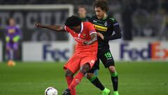 Sánchez titular con la 'Fiore' en triunfo ante Mönchengladbach