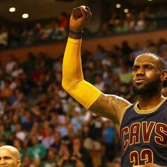 ¡Qué escándalo! El rey LeBron y sus Cavs baten todos los récords
