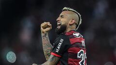 Futbol, Flamengo vs Atletico-GO.
Campeonato brasileno 2022.
El jugador de Flamengo Arturo Vidal celebra su gol contra Atletico-GO durante un partido del campeonato brasilero en el estadio Maracana de Rio de Janeiro, Brasil.
30/07/2022
Thiago Ribeiro/AGIF/Photosport

Football, Flamengo vs Atletico-GO.
2022 Brazilian Championship.
Flamengo's player Arturo Vidal celebrates after scoring against Atletico-GO during a Brazilian Championship match held at the Maracana stadium in Rio de Janeiro, Brazil.
30/07/2022
Thiago Ribeiro/AGIF/Photosport