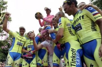 Alberto Contador con su equipo, Tinkoff-Saxo.