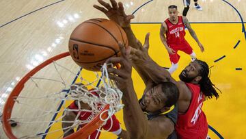 February 23, 2019; Oakland, CA, USA; Golden State Warriors forward Kevin Durant (35) and Houston Rockets center Nene Hilario (42) fight for a rebound during the first half at Oracle Arena. Mandatory Credit: Kyle Terada-USA TODAY Sports TPX IMAGES OF THE DAY