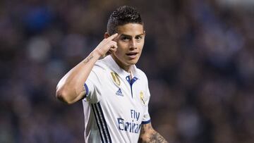 James Rodr&iacute;guez celebra uno de sus goles al Deportivo.