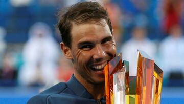 Nadal, con el trofeo. 