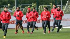 Sampaoli iría con tres en la zaga y Albornoz como novedad