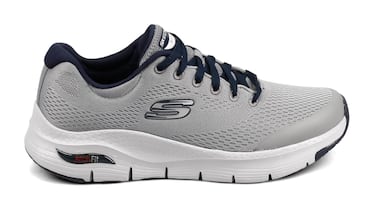 Chollo del día: las Skechers Arch Fit en gris se desploman a menos de 55 euros