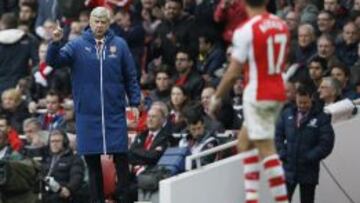 El 2014, Alexis Sánchez también se sumó más tarde a la pretemporada por su participación en el Mundial.