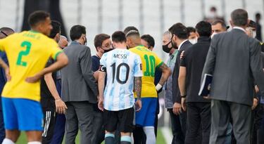 Esperpento en La Vuelta, esperpento en Brasil.