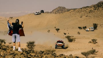 Un piloto durante la etapa prólogo del Rally Dakar 2025.