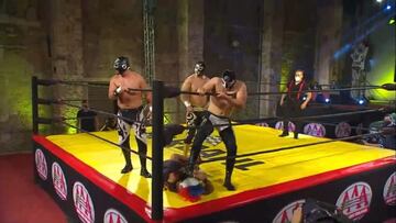 La Nueva GeneracióN Dinamita durante su lucha contra Psycho Clown
