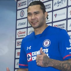 Gullit Peña será titular en el Clásico Joven