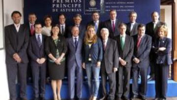 El jurado del Premio Príncipe de Asturias de Deportes comenzó hoy en Oviedo las deliberaciones de este galardón.