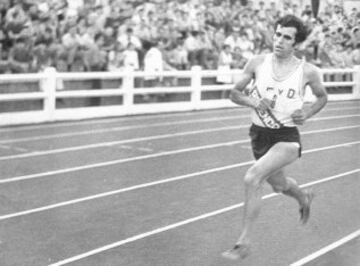 Mariano Haro particip en los Juegos Iberoamericanos disputados en Madrid en 1962 en la prueba de los 5.000 metros lisos con la marca de 14:38.2 que le hizo quedar tercero.