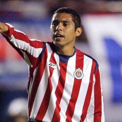 ¿Cuál era el 11 de Chivas en la derrota 7-1 ante Pumas del 2002?