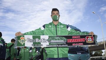 Guido posa antes de la salida a Alemania. 