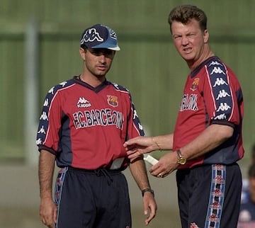 Sin embargo, otro de sus mentores en el fútbol sería el holandés Louis Van Gaal. En FC Barcelona, Mourinho aprendió y se formó gracias Van Gaal.