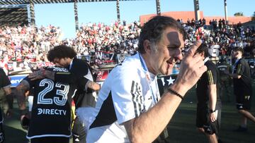 El día más alocado de Aníbal Mosa en Colo Colo: así festejó el título del fútbol chileno
