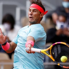 Golpe a golpe progresa Nadal tras abrasar a McDonald