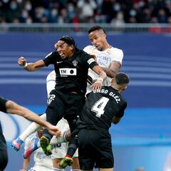 El Elche, contra una maldición