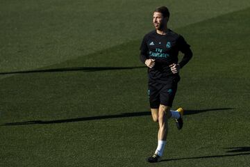 Entrenamiento del Madrid antes de viajar a Girona