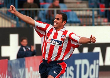Con el Atlético acabó siendo Pichichi de Segunda con 25 goles.