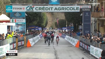 Resumen y ganador de la Tirreno-Adri¨¢tico, etapa 3, Volterra - Gualdo Tadino