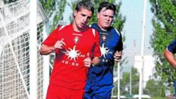 <b>A TOPE. </b>Los rojilos se entrenaron ayer en Tajonar.