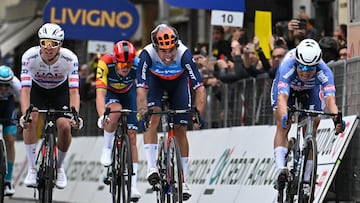 Philipsen se impone en el esprint de Milan-San Remo a Matthews y Pogacar.