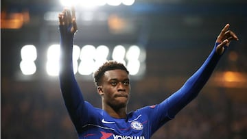 Daily Mail: Hudson-Odoi renovará con el Chelsea y ganará 10 M€