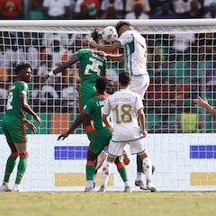 Bounedjah, el protegido de Xavi, salva a Mahrez