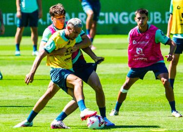 Salinas, el internacional Sub-18 atado por el Racing hasta 2027