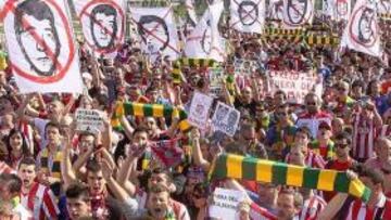 "Volveremos a ser libres", el lema de los 700 asistentes