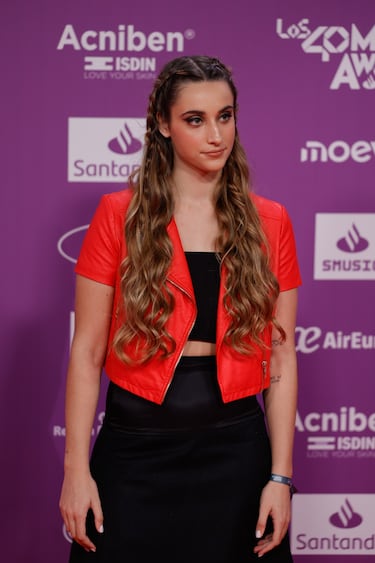 Aitana Jerez Vidal posa en la alfombra roja.
