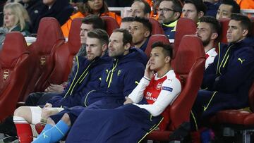 Compañero de Alexis confirma quiebre interno en Arsenal