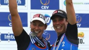 Liliana y Elsa, en el podio.