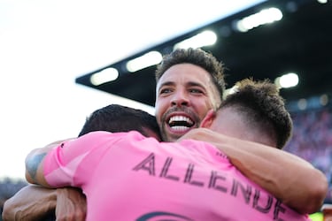 Campeones y leyendas