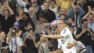 <b>NUEVO ÍDOLO. </b>La afición se ha encandilado con el chico de oro.