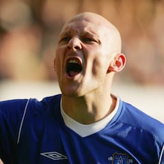 Las travesuras de 'Perro Loco' Gravesen: petardos al fisio, un cambio de coche...