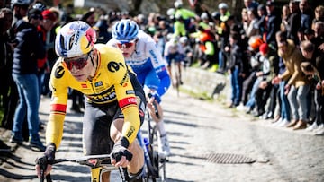 Belgian Wout van Aert of Team Jumbo-Visma competes during the one day cycling race 'E3 Saxo Bank Classic' on March 24, 2023. (Photo by JASPER JACOBS / Belga / AFP) / Belgium OUT