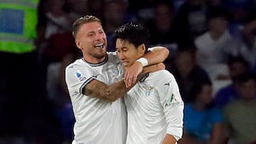 Daichi Kamada y Ciro Immobile, del Lazio.