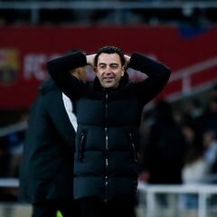 Xavi, ante un calendario diabólico