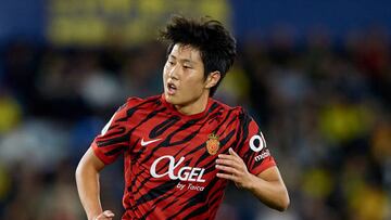 Kang In Lee of RCD Mallorca looks on during the LaLiga Santander match between Villarreal CF and RCD Mallorca at Estadi Ciutat de Valencia, November 6, 2022, Valencia, Spain. (Photo by David Aliaga/NurPhoto via Getty Images)