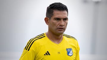 Mackalister Silva, volante de Millonarios, lamenta los hechos de violencia en los estadios.