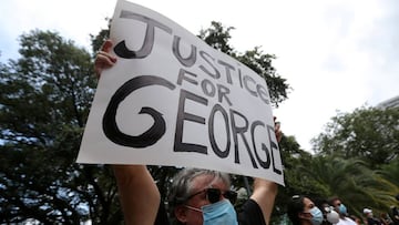 A man rallies against the death in Minneapolis police custody of George Floyd, in New Orleans, Louisiana, U.S. May 30, 2020. REUTERS/Jonathan Bachman