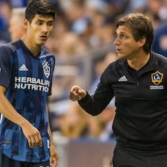 Barros Schelotto: "A Antuna hay que llamarle la atención si se distrae"