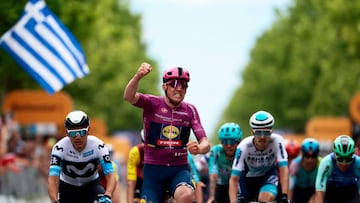 Resumen y resultado de la tercera etapa del Giro de Italia: Pedersen recupera la maglia rosa